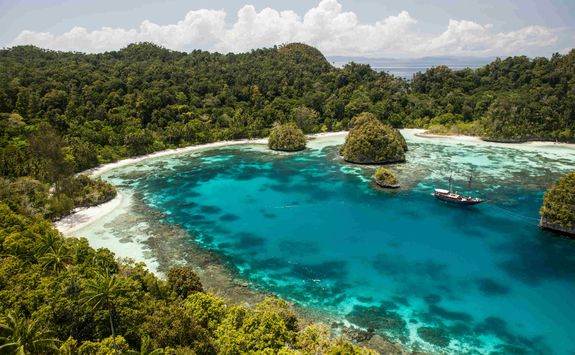 misool lagoon