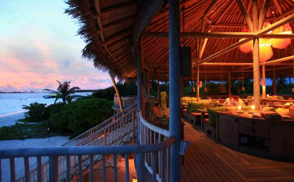 sunset beach dinner