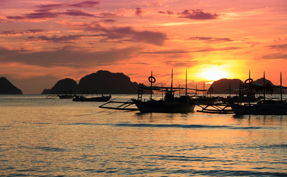 sunset boats