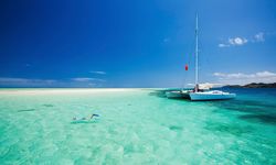 Snorkelling off boat, Fiji