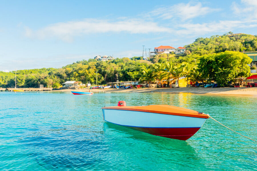 Boat at the bay with turquoise water